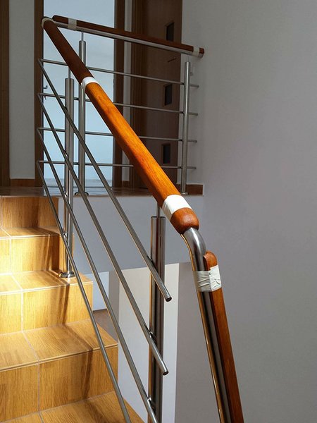 Zone Inox - Scari, balustrade si copertine inox